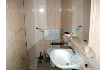 Kroatija Privát Vela Luka, Eksterjeras